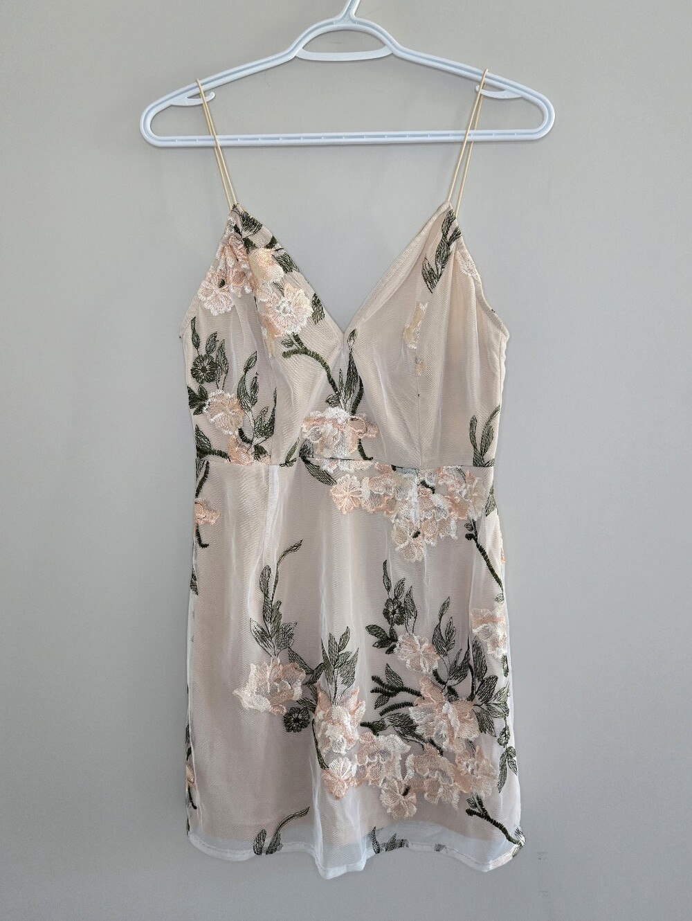 Tobi blush pink floral embroidered sheer‑overlay mini dress, medium + new